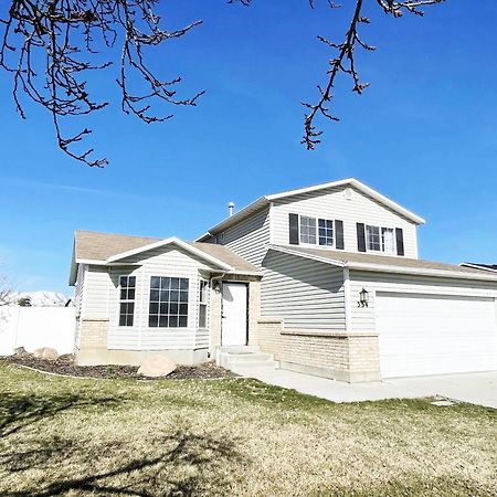 Private Room With Shared Spaces In Fully Equipped Lehi Home Exterior photo